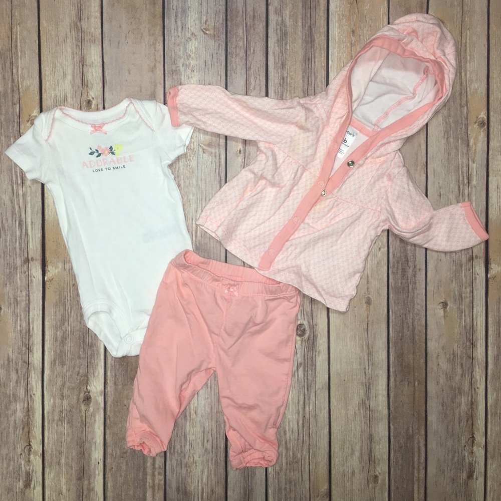 Carter’s matching set